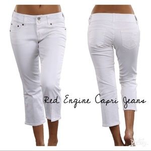 Red Engine Capri Jeans in White